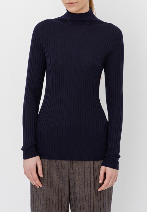 Товар с артикулом M99780F18 вид сзади