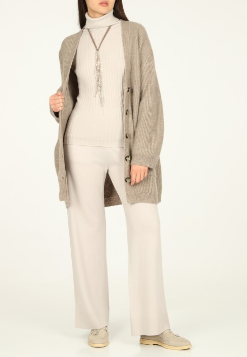 водолазка  по цене 47705 руб вид справа