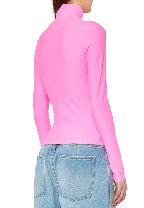 Товар розового цвета с внутренней стороны