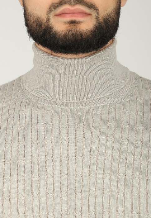 Товар серого цвета с внутренней стороны