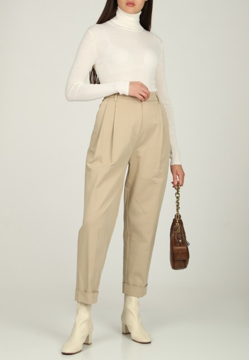 водолазка  по цене 28595 руб вид справа