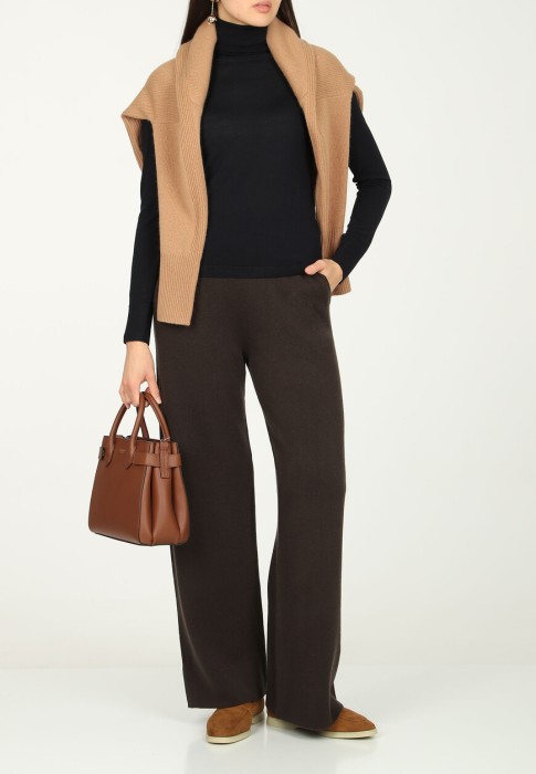 водолазка  по цене 18487 руб вид справа