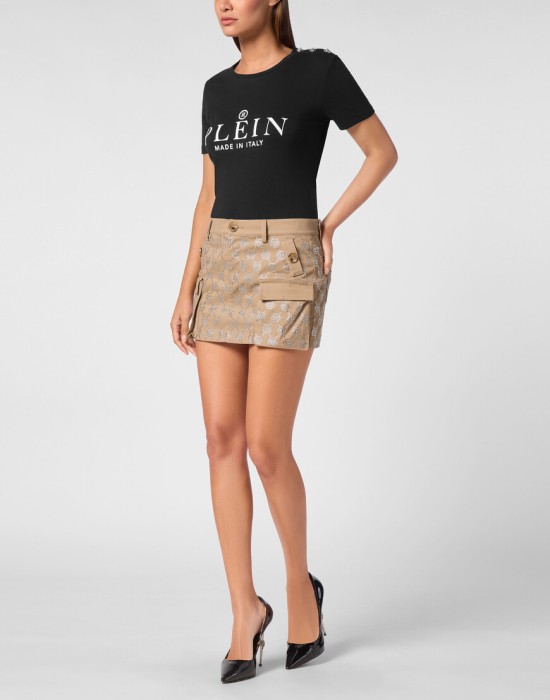 Товар бежевого цвета с внутренней стороны