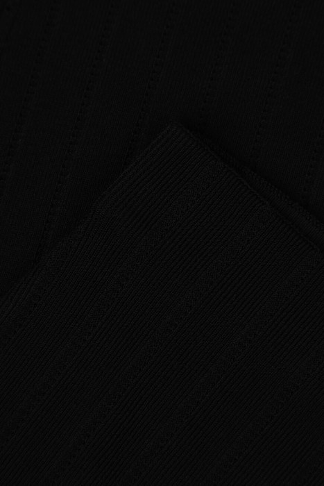 Товар черного цвета с внутренней стороны