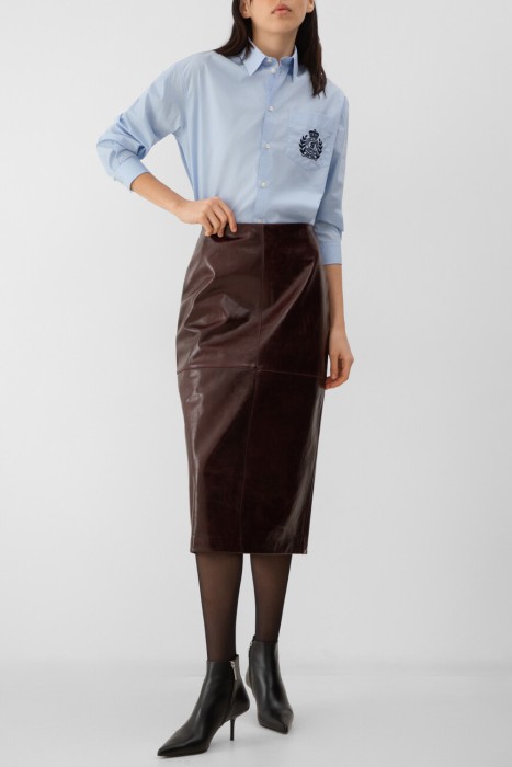 Товар бордового цвета с внутренней стороны