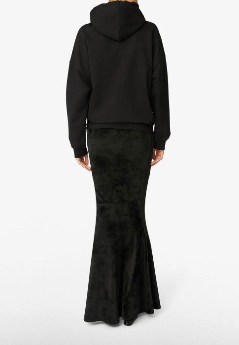 Товар черного цвета с внутренней стороны