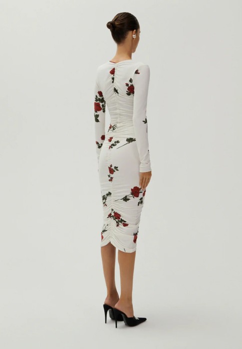 Товар белого цвета с внутренней стороны