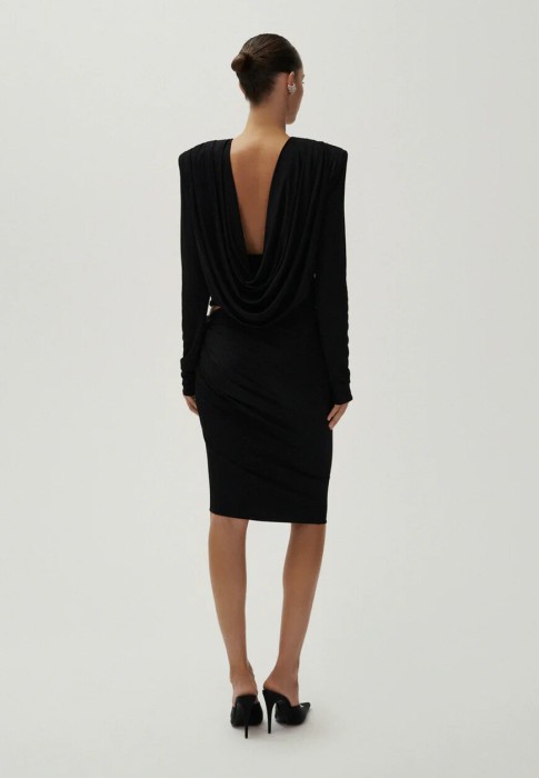 Товар черного цвета с внутренней стороны