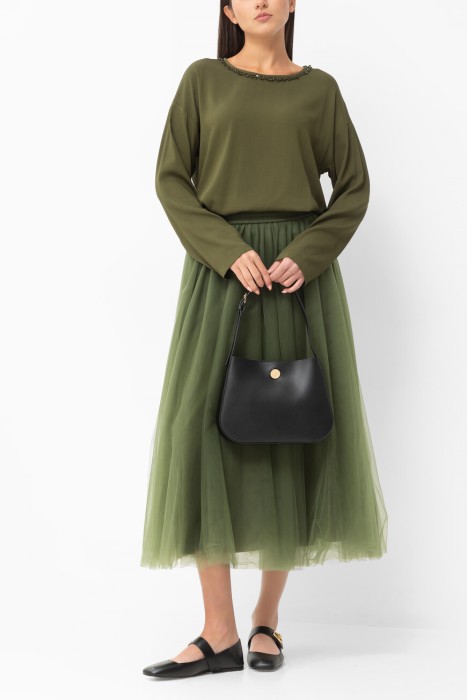 Товар зеленого цвета с внутренней стороны