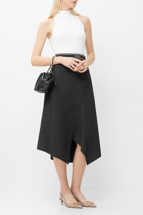 Товар серого цвета с внутренней стороны