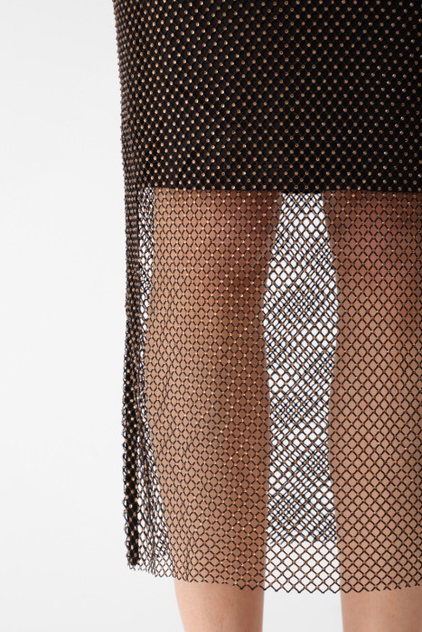 Товар черного цвета с внутренней стороны