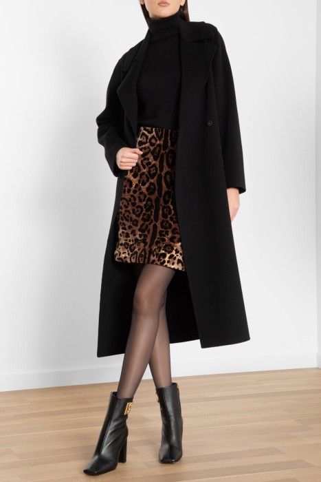 Товар разноцветного цвета с внутренней стороны