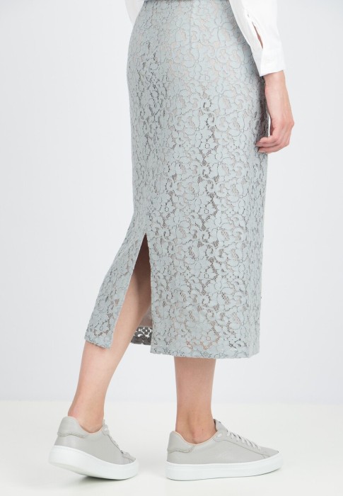 Товар голубого цвета с внутренней стороны