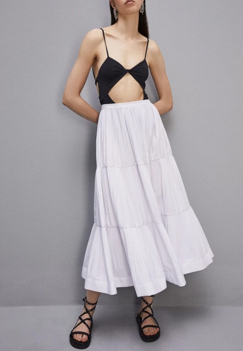 юбка  по цене 27349 руб вид справа