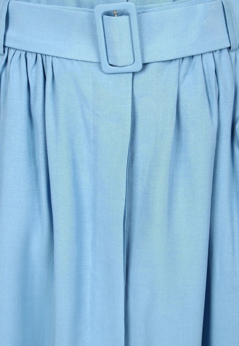 Товар синего цвета с внутренней стороны