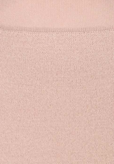 Товар розового цвета с внутренней стороны