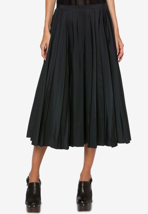 Товар черного цвета с внутренней стороны