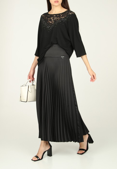 юбка  по цене 41930 руб вид справа