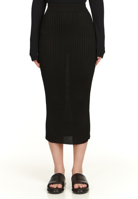 Товар черного цвета с внутренней стороны