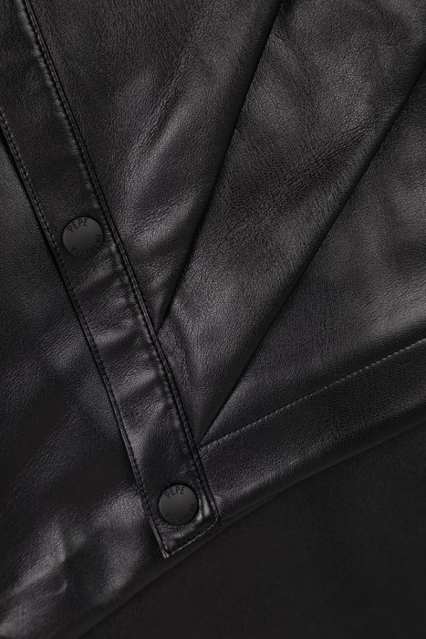 Товар черного цвета с внутренней стороны