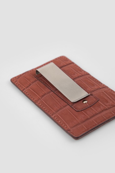 Товар бордового цвета с внутренней стороны