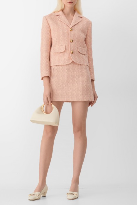 Товар розового цвета с внутренней стороны