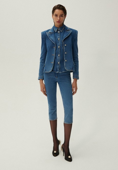 Товар синего цвета с внутренней стороны