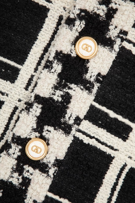 жакет  кэжуал стиля с лицевой стороны