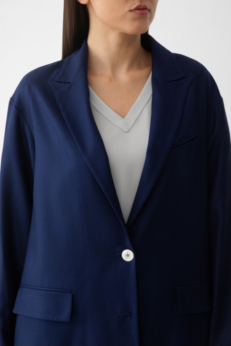 жакет  из италии вид сбоку