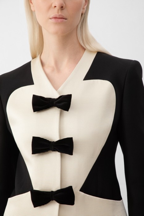 жакет  из италии вид сбоку