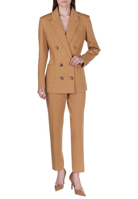 Товар коричневого цвета с внутренней стороны