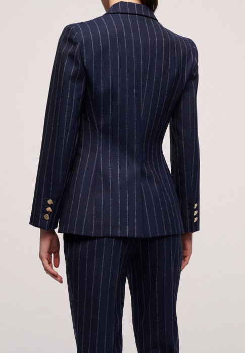 Товар синего цвета с внутренней стороны