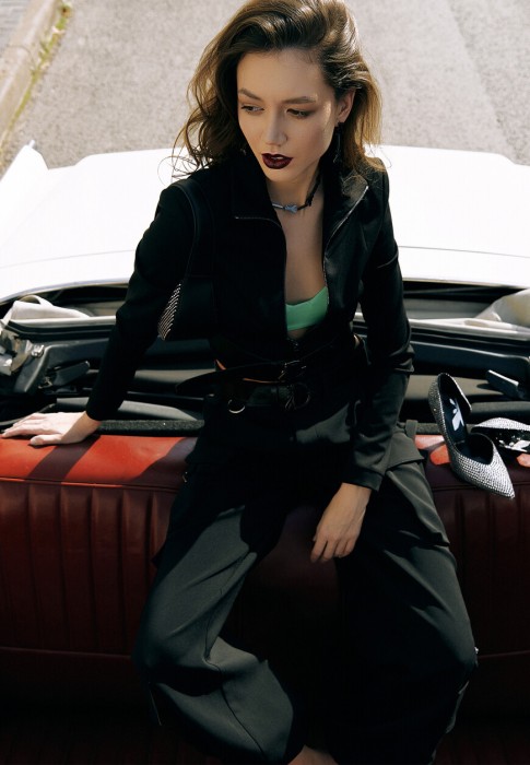 жакет  по цене 30730 руб вид справа