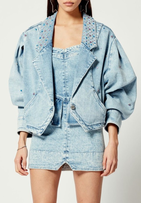 Товар синего цвета с внутренней стороны