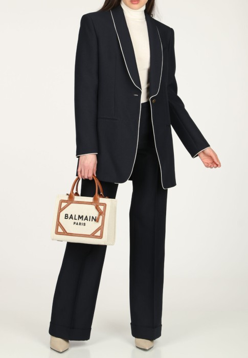 жакет  по цене 56630 руб вид справа