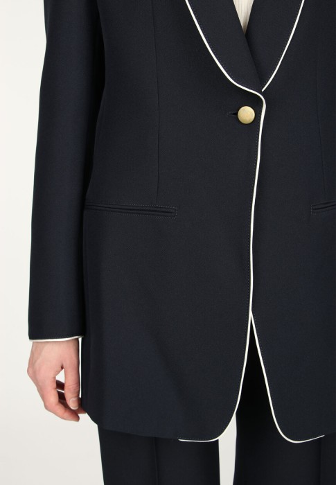 жакет  универсального стиля с лицевой стороны