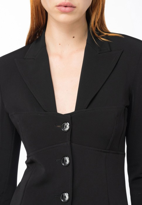 Товар черного цвета с внутренней стороны