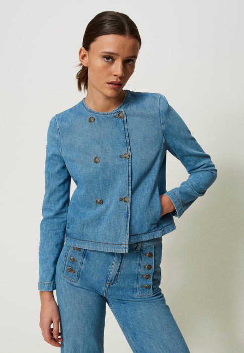 жакет  по цене 30030 руб вид справа