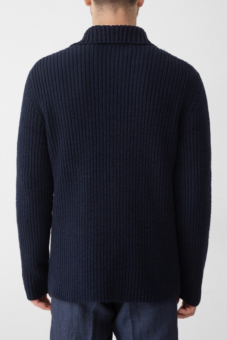 жакет  по цене 248800 руб вид справа