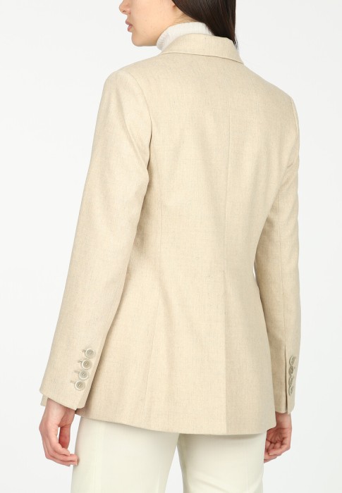 Товар бежевого цвета с внутренней стороны