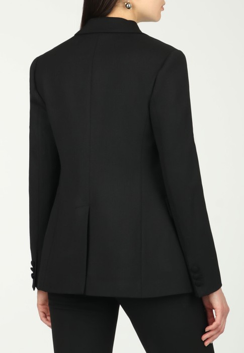 Товар черного цвета с внутренней стороны