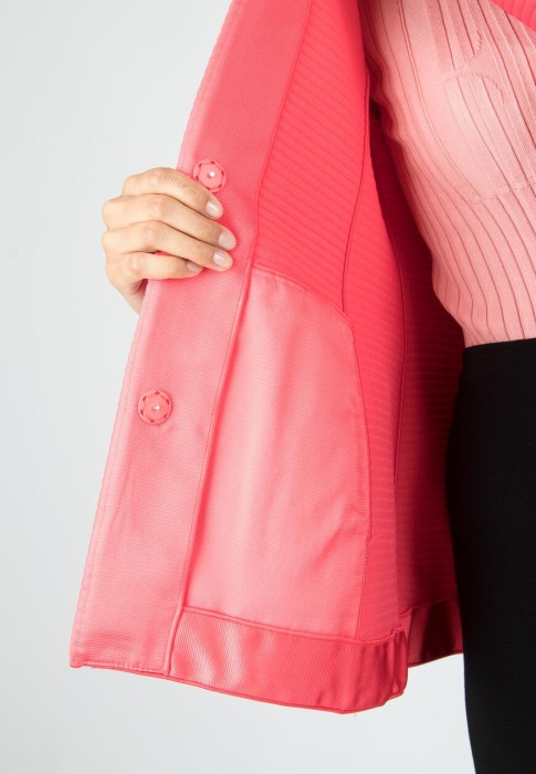 Продукция для женщин фото