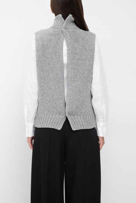 жилет  модель platinum по цене 118500 руб вид справа