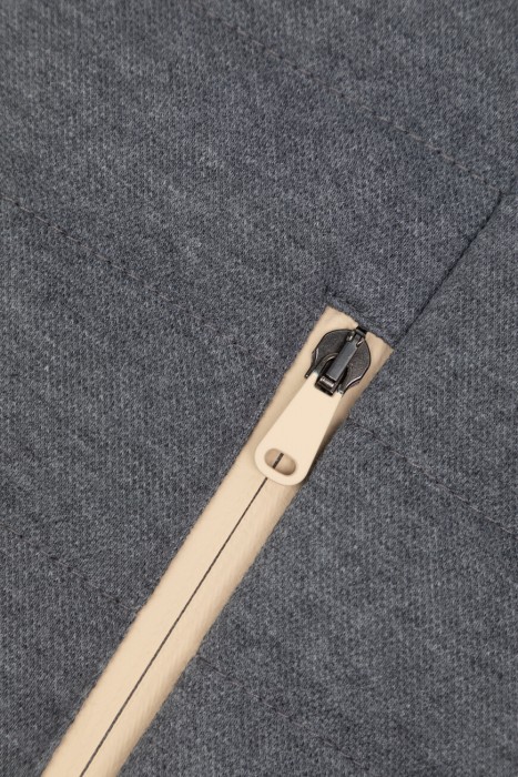 жилет  модель в спортивном стиле вид слева