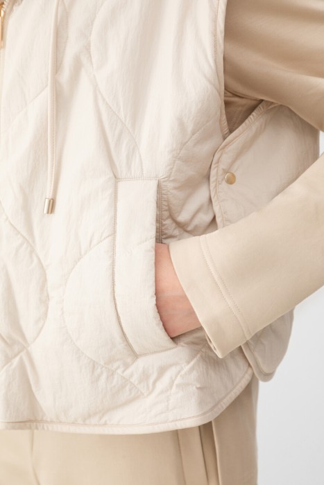 жилет  для взрослого возраста с изнаночной стороны