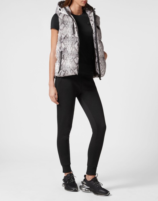 жилет  по цене 21120 руб вид справа