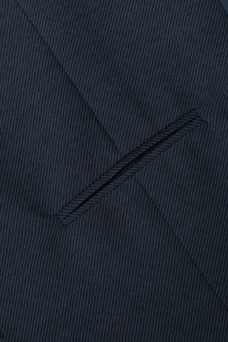 Товар синего цвета с внутренней стороны