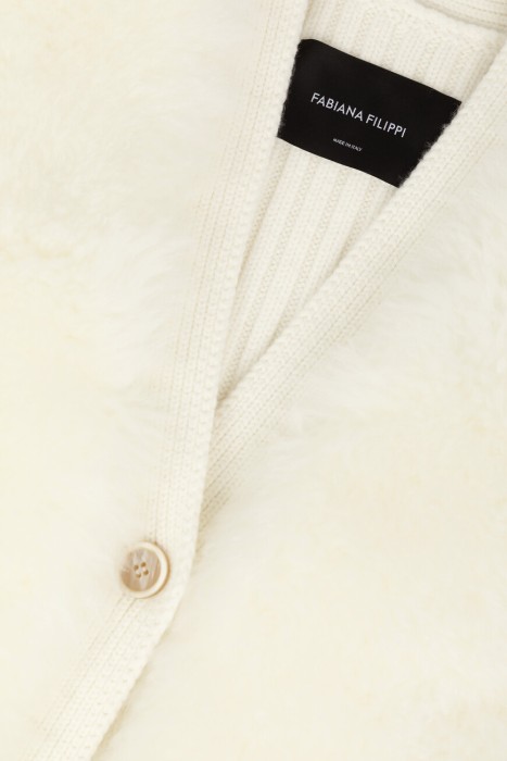 жилет  из шерсти спереди