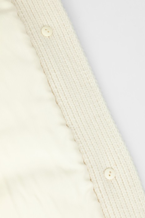 жилет  для взрослого возраста с изнаночной стороны