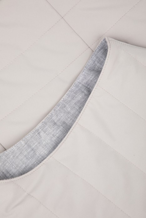 жилет  для взрослого возраста с изнаночной стороны